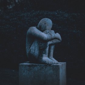 Медитация и майндфулнес могут усилить симптомы депрессии и тревожности