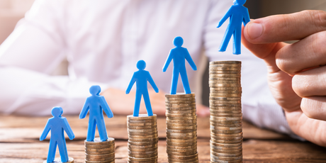 Каждый восьмой россиянин уверен, что в случае его увольнения с работы, новому сотруднику будут платить больше