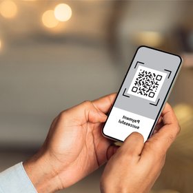 «Сбер» и ВТБ запускают оплату по QR-коду в Турции