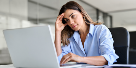 51 минута в неделю — столько времени теряют работники из-за усталости от технологических систем, платформ и приложений