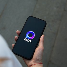 Пользователи MAX жалуются на чужие видеосообщения в личных чатах