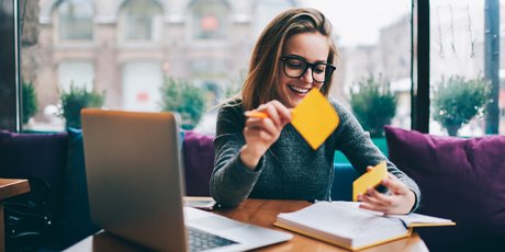 Спальня как пещера, вечер без новостей и практика благодарности: 10 привычек, которые сделают ваше завтра продуктивнее