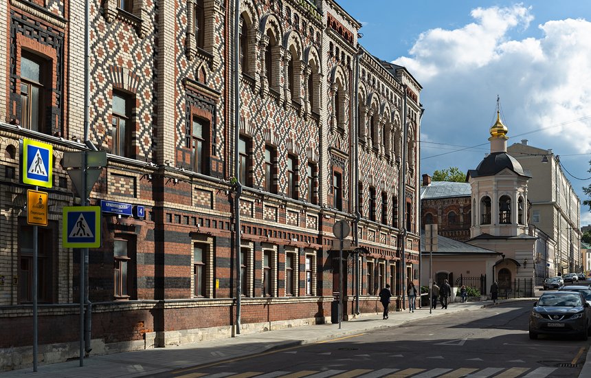 Константинопольское подворье и Церковь Сергия Радонежского в Крапивниках