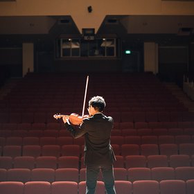 Исследование: изучение музыки в детстве делает мозг более гибким