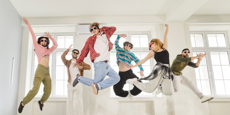 Зумеры — самые жизнерадостные жители России