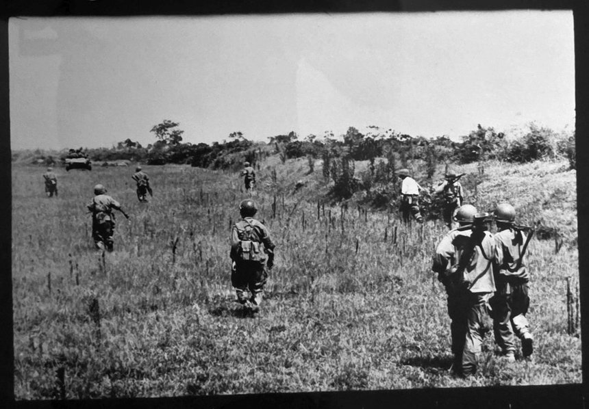 Один из последних снимков Роберта Капы. 25 мая 1954 года. Центр современной фотографии Роберта Капы