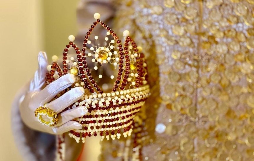 янтарный кокошник