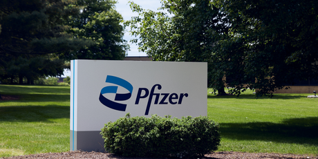 400 женщин подают в суд на Pfizer: компания скрыла побочный эффект противозачаточных — риск развития опухоли мозга