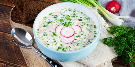 537 рублей — во столько обойдется окрошка семье из четырех человек летом 2025 года