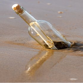 В Польше два ребенка нашли бутылку с 66-летним любовным письмом