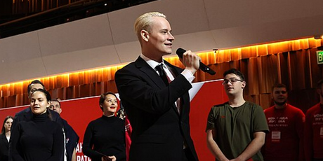 «Я всегда мечтал стать дворником или хирургом, хотел, чтобы моё дело приносило пользу», — SHAMAN