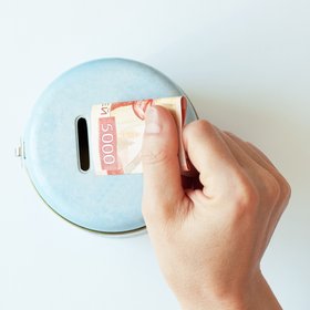 Россияне в среднем откладывают с зарплаты по 12 тысяч рублей в месяц — опрос