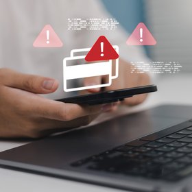 «Красная кнопка» на «Госуслугах», привязка IMEI смартфонов к сим-картам: Госдума приняла законопроект для защиты от кибермошенничества