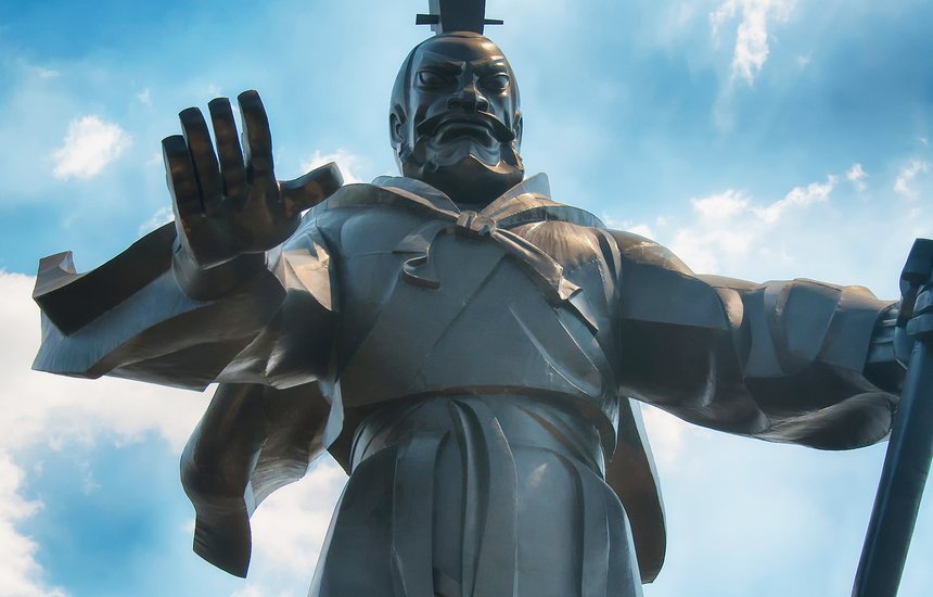 Бронзовая статуя Юя Великого, основателя китайской династии Ся