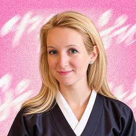 «Исчезла привычная версия меня, и это страшнее проблем с деньгами»: как стать писателем после 20 лет в маркетинге