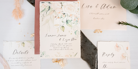 Новый свадебный тренд: вместо обычных пригласительных открыток пары отправляют хлеб с отпечатанным  на нем текстом приглашения