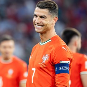 Криштиану Роналду стал первым футболистом-миллиардером в мире