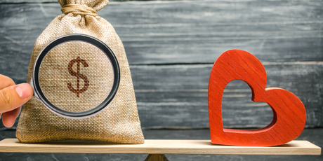 49% российских мужчин и 37% женщин уверены, что любовь важнее карьеры