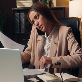 У зумеров новый тренд на «поливоркинг» — совмещение нескольких видов деятельности