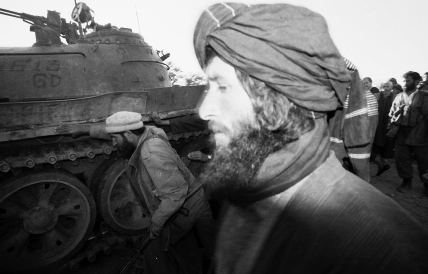 Гражданская война в Афганистане. Бойцы Северного Альянса готовятся к битве с силами Талибана к северу от Кабула. 1996 год