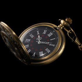 2:20 — такое время показывают золотые часы пассажира «Титаника», которые были проданы на аукционе за $2,33 млн