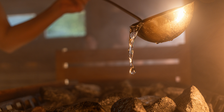 У зумеров и миллениалов новый тренд – они полюбили ходить в бани