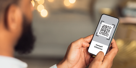 «Сбер» и ВТБ запускают оплату по QR-коду в Турции