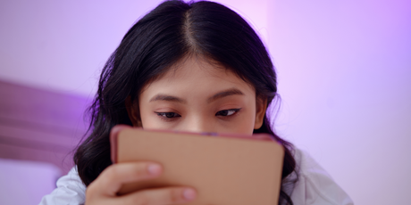 2 часа в телефоне в 2 раза повышают риск развития тревожного расстройства у подростков