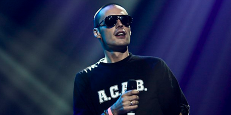 95 млн рублей — за такую сумму миллиардер Игорь Рыбаков выкупил права на альбом Гуфа «Город дорог», чтобы просто удалить его со всех платформ