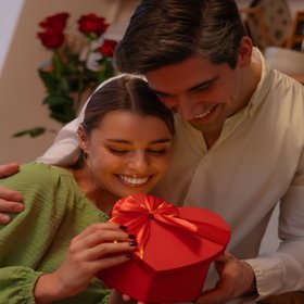 Почти половина россиян считает, что сейчас сложнее начинать романтические отношения, чем 20 лет назад