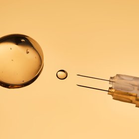 СМИ: в России новый бьюти-тренд – мужчины начали колоть ботокс в половые органы