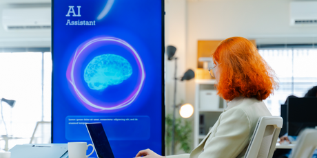 ИИ не облегчает работу людей, а наоборот вынуждает работать больше