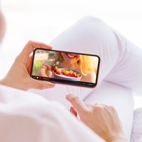 77% россиян тратят на просмотр видео более часа в день