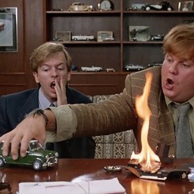 Громко говорите и мусорите? Вот что еще раздражает ваших коллег: исследование