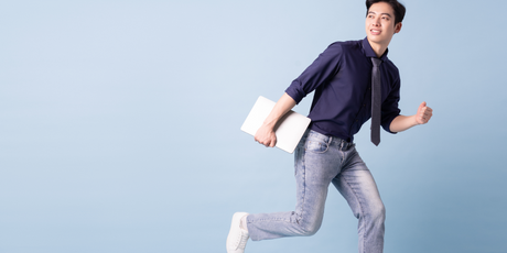 Китайская компания уволила сотрудника из-за шагомера: мужчина взял отгул из-за болей в спине и ноге, но в тот день прошел 16 000 шагов