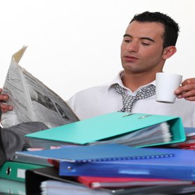 20% россиян имитируют работу и занимаются личными делами между майскими праздниками