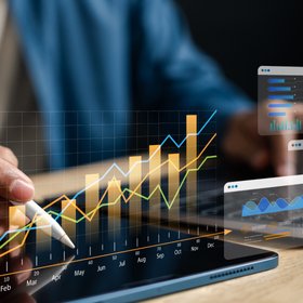 В соцсетях вирусится пост, автор которого дал ChatGPT $100 для инвестиций и пытается так заработать деньги