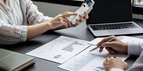 Мишустин: в 2026 году МРОТ превысит 27 тысяч рублей