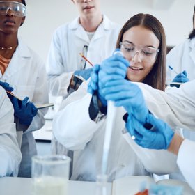 Госдума в третьем чтении приняла законопроект об отработках студентов медвузов