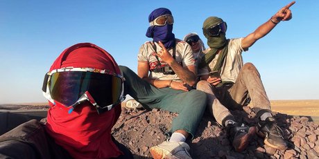 «Когда незнакомцы в чужой стране предлагают поехать неизвестно куда — надо соглашаться»: путешественница — о поездке по Сахаре на угольном поезде