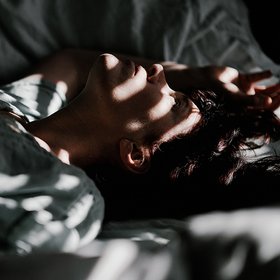 Исследование: почему «совы» меньше двигаются в течение дня, чем «жаворонки»