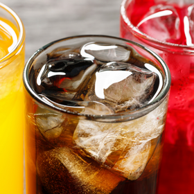 Производители газировки стали снижать количество сахара в напитках – но тренд на ЗОЖ тут не при чем