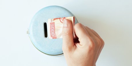 Россияне в среднем откладывают с зарплаты по 12 тысяч рублей в месяц — опрос