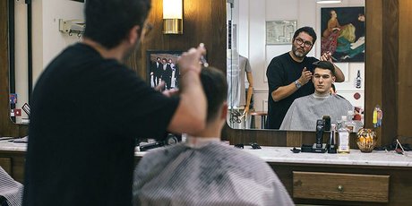 «Парикмахерство — это свобода». Александр Матвеев — о работе в Chop-Chop