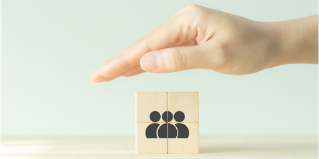 С 1 апреля социальные пенсии проиндексируют более чем на 14%