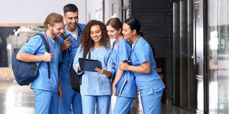 Закон об обязательной отработке студентов-медиков: что ждет выпускников с 2026 года