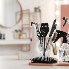 108-летняя японка стала старейшим парикмахером в мире – она стрижет людей 90 лет и продолжает работать