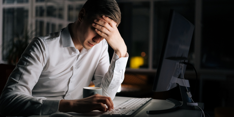 52 часа — такое количество времени в неделю, проведенное за работой, изменяет мозг