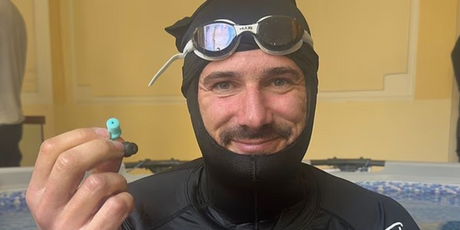 Дайвер из Хорватии продержался под водой на одном вдохе почти полчаса и установил мировой рекорд