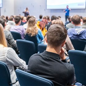 Исследование: в 2019 году 80% компаний в России увеличили расходы на образование сотрудников — в среднем почти на 50%